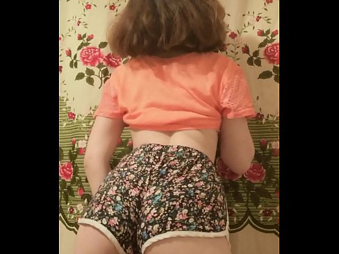 ❤️ סעקסי יונג באַבע סטריפּינג אַוועק איר קורצע הייזלעך אויף אַפּאַראַט פּאָרנאָ ביי אונדז ﹏